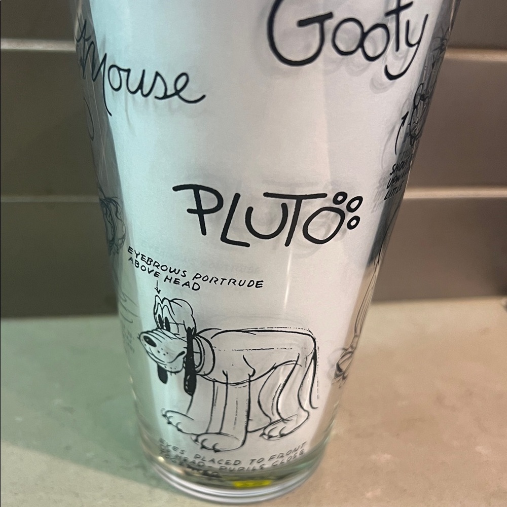 Disney Sketch-Style Mickey & Donald Glass Tumbler — White and Black - Picture 4 of 8